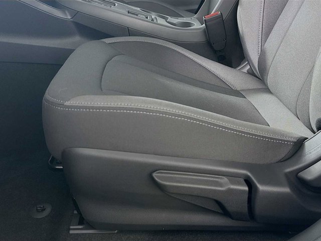 New 2026 CRYSTAL WHITE PEARL Subaru Premium image 17