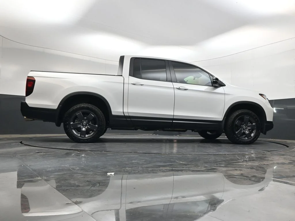 Certified Used 2026 Platinum White Pearl Honda TrailSport image 34