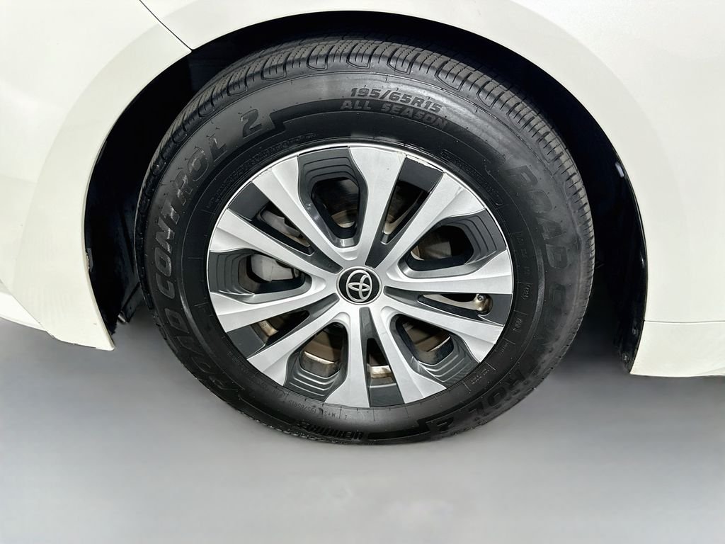 Used 2021 Blizzard Pearl Toyota LE image 30