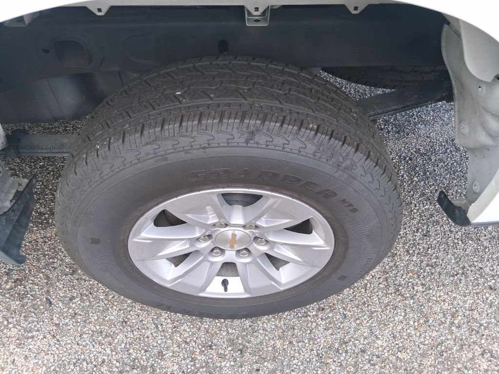 Used 2025 White Chevrolet WT image 9