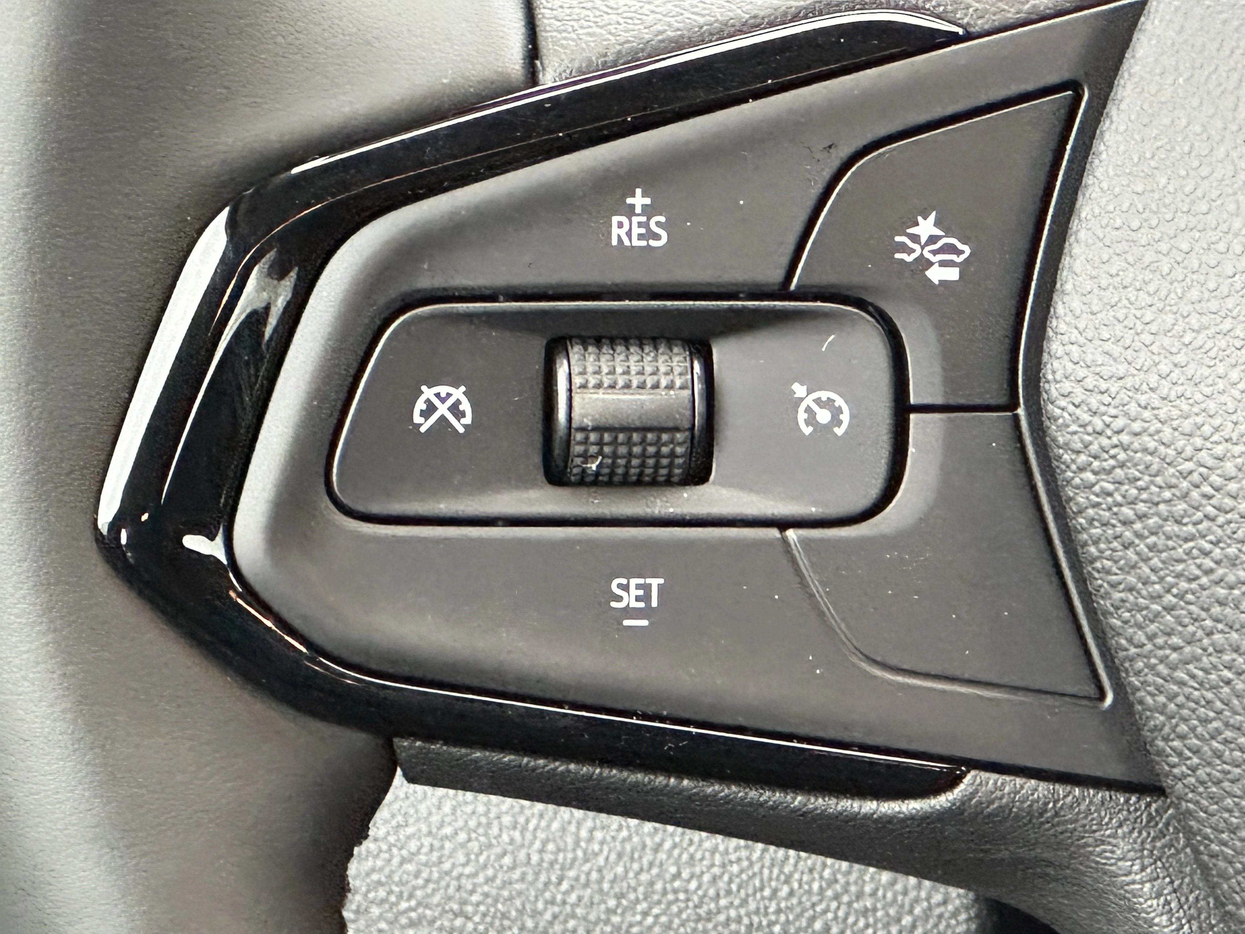 New 2027 Mosaic Black Metallic Chevrolet RS image 11