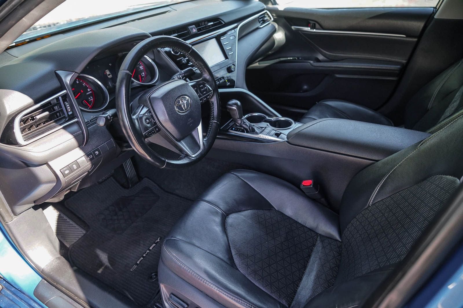 Certified Used 2018 Midnight Black Metallic Toyota XSE image 20