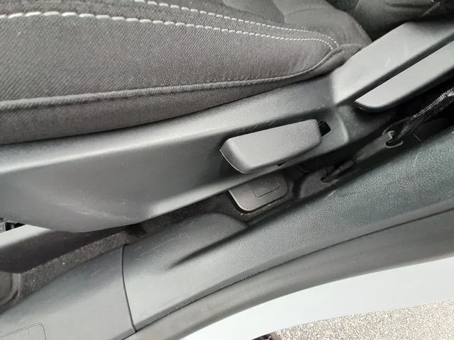 Used 2025 Silver Ford Active image 33