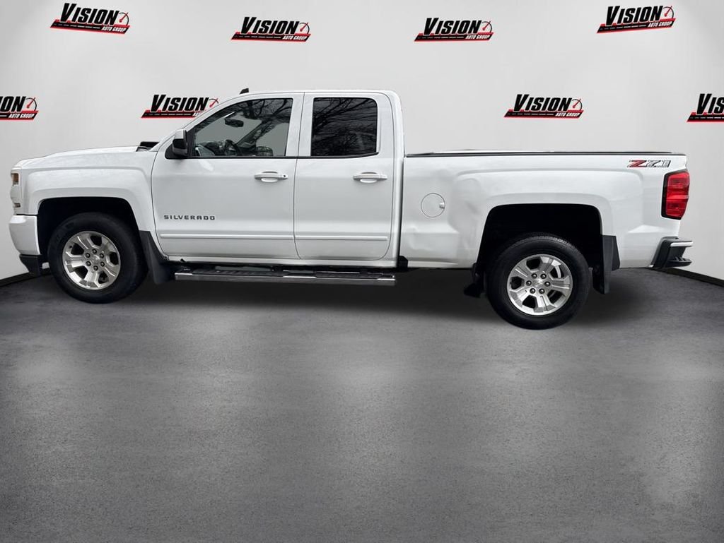 Used 2018 White Chevrolet LT image 8