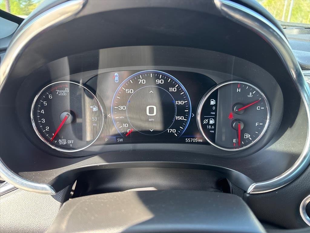 Used 2024 Summit White Chevrolet 2LT image 9
