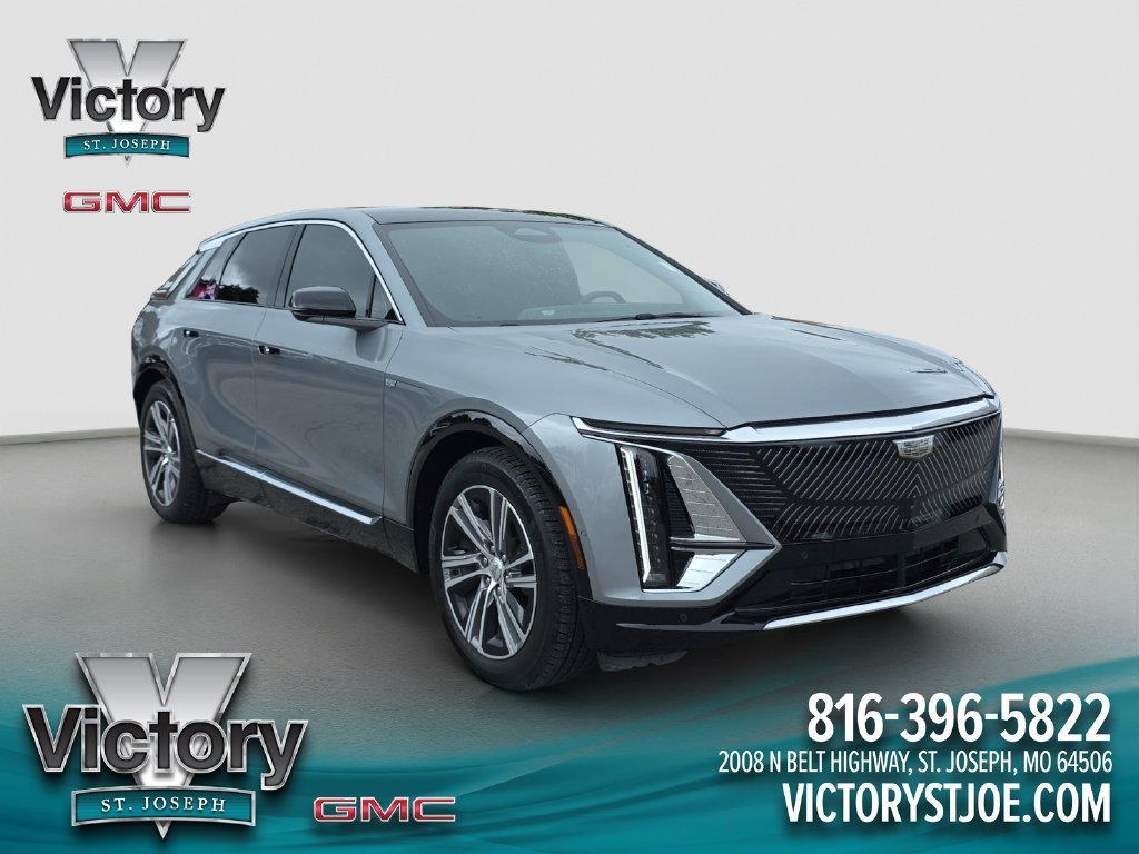 2024 Cadillac Lyriq Luxury 2