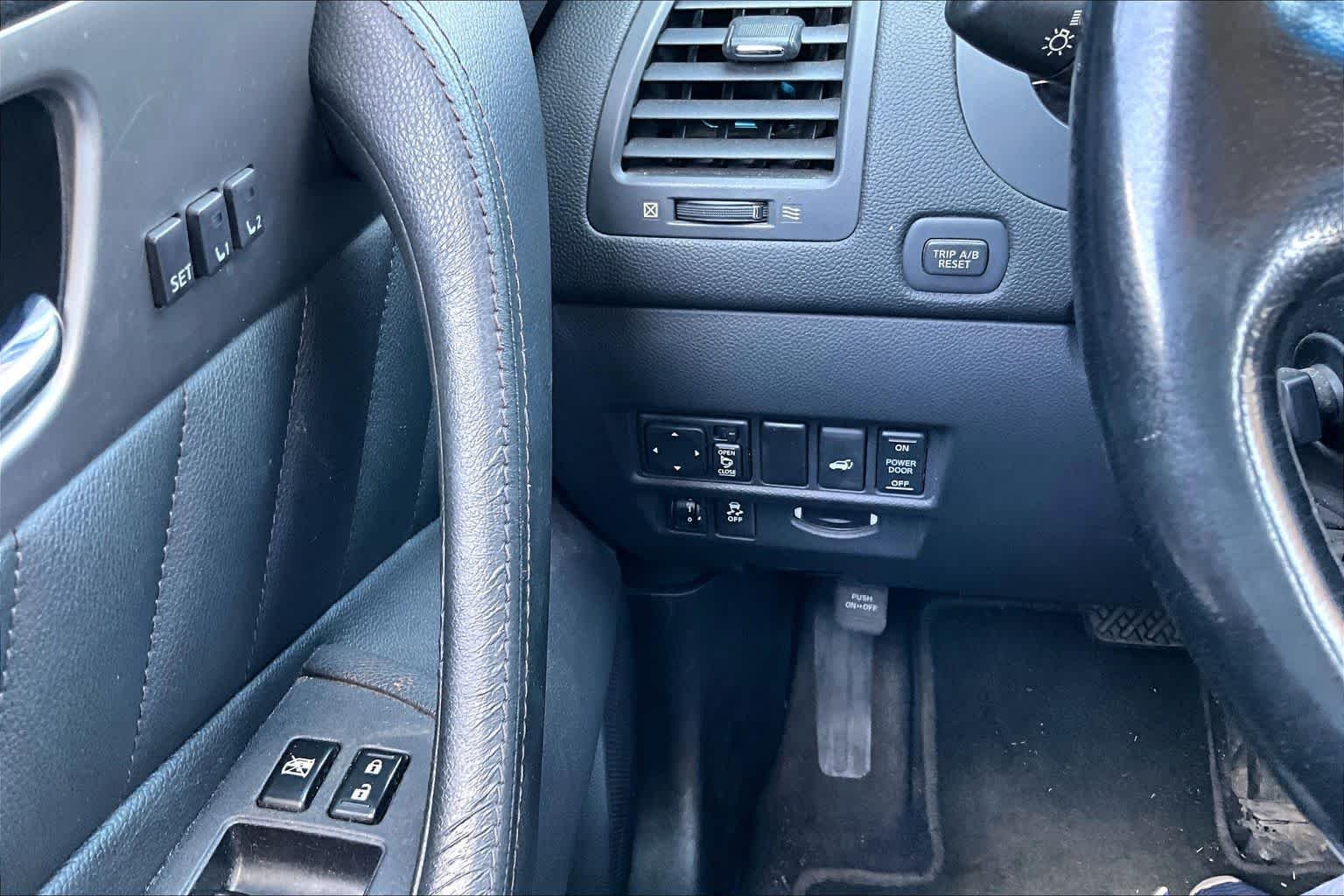 Used 2014 Graphite Shadow INFINITI  image 32