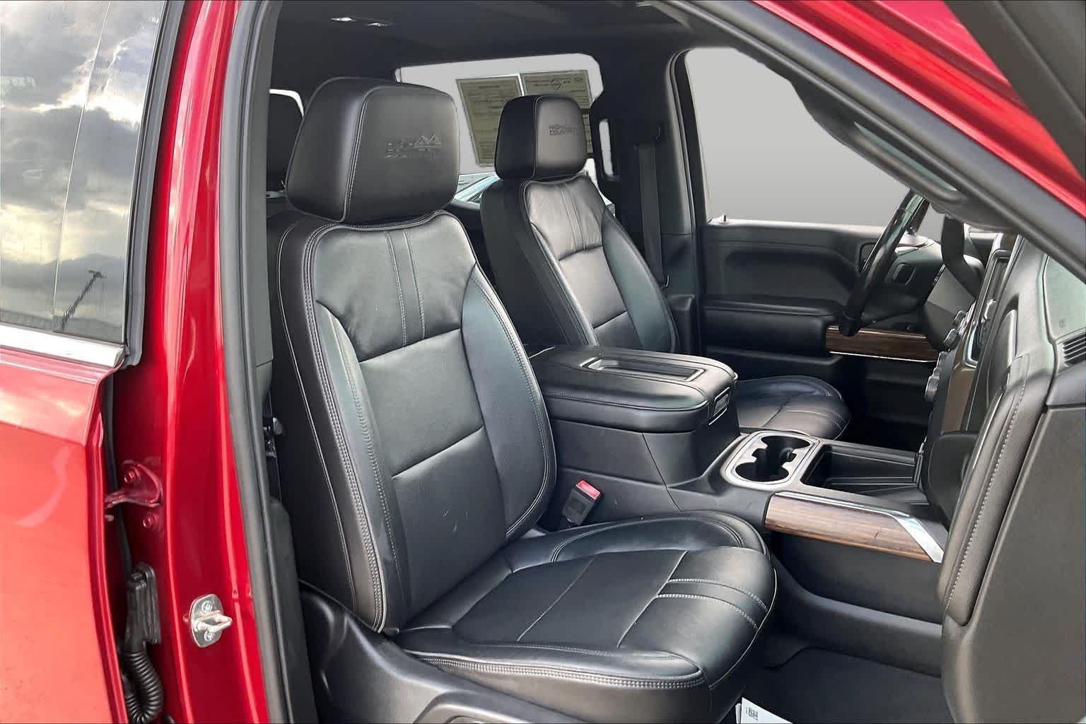 Used 2019 Cajun Red Tintcoat Chevrolet High Country image 9