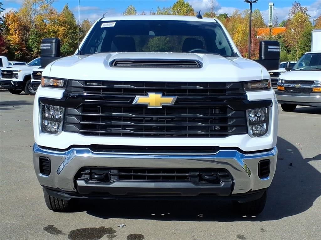 New 2026 Summit White Chevrolet WT image 33