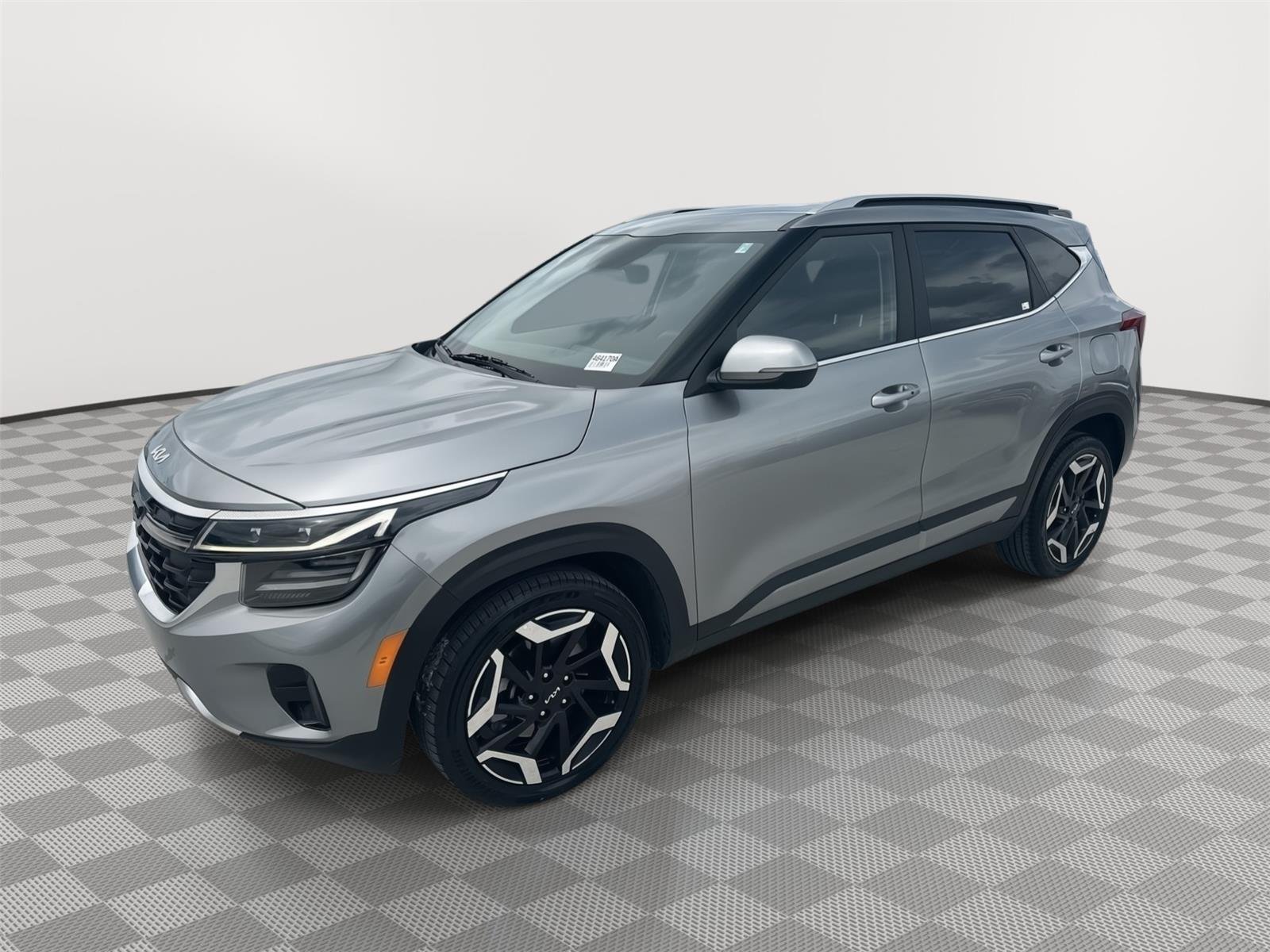 Used 2024 Steel Gray Kia SX image 1