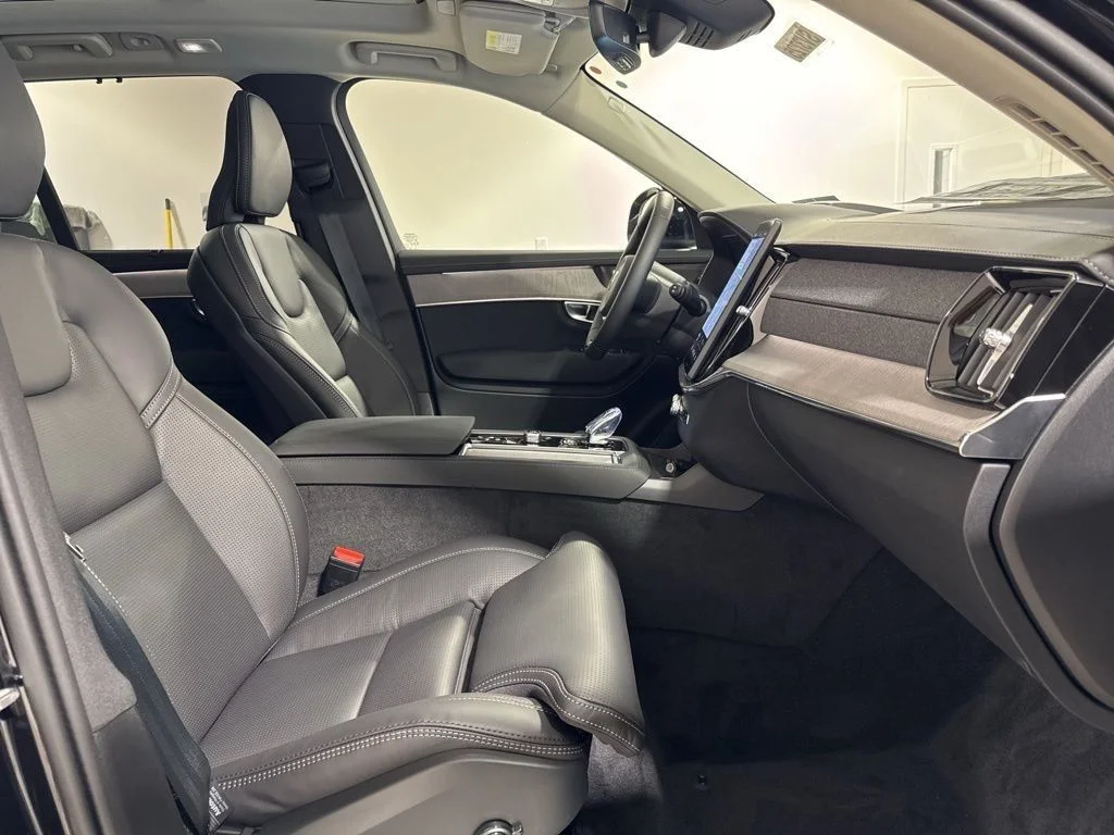 New 2026 Onyx Black Metallic Volvo T8 Ultra image 29