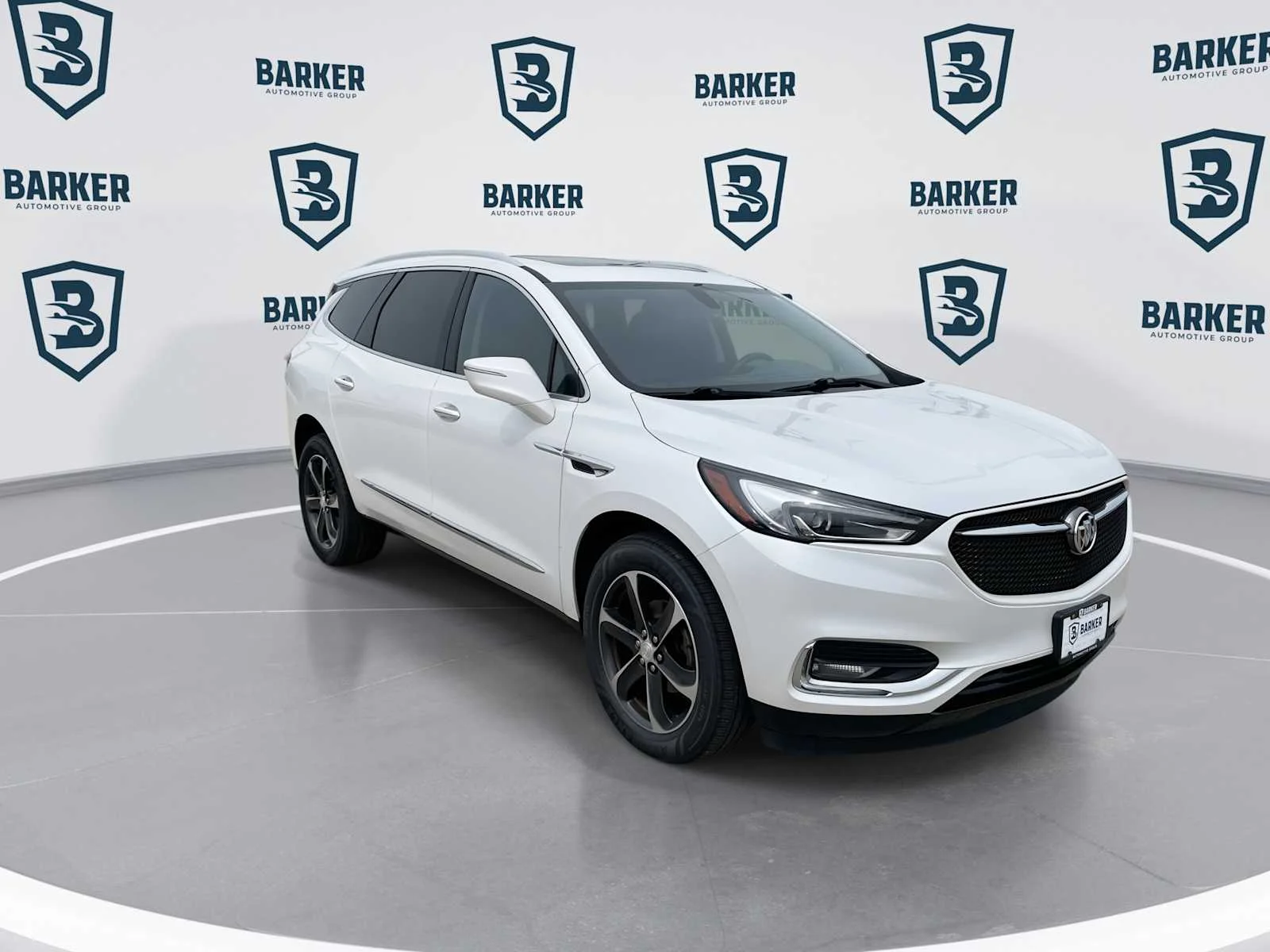 Used 2020 Includes Satin Nickel lower exterior accent color.) Buick Essence image 2