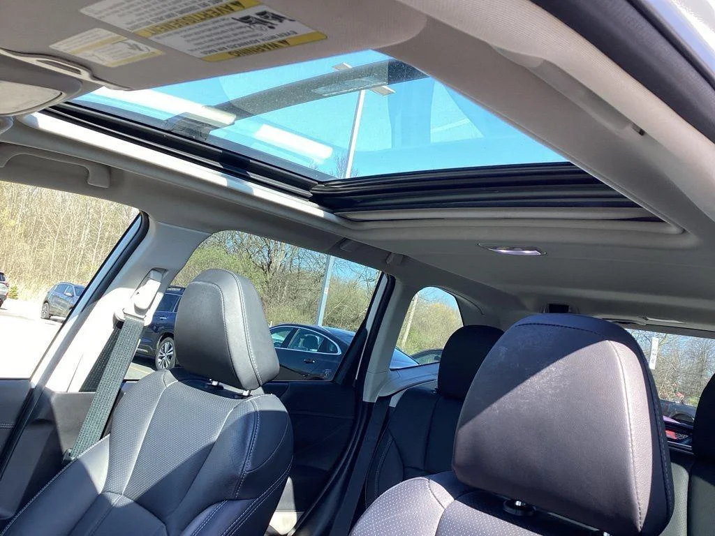 Used 2023 Crystal White Pearl Subaru Limited image 16