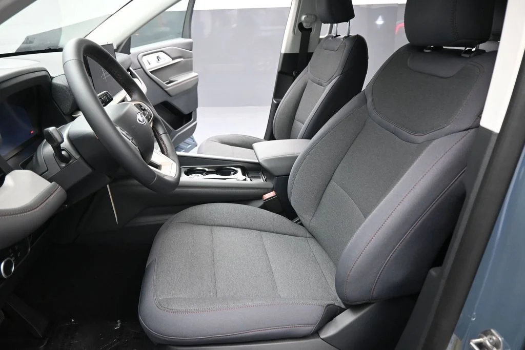 2026 Ford Explorer Active - Photo 9