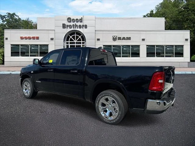 New 2026 Diamond Black Crystal Pearl-Coat Exterior Paint RAM BIG HORN image 3