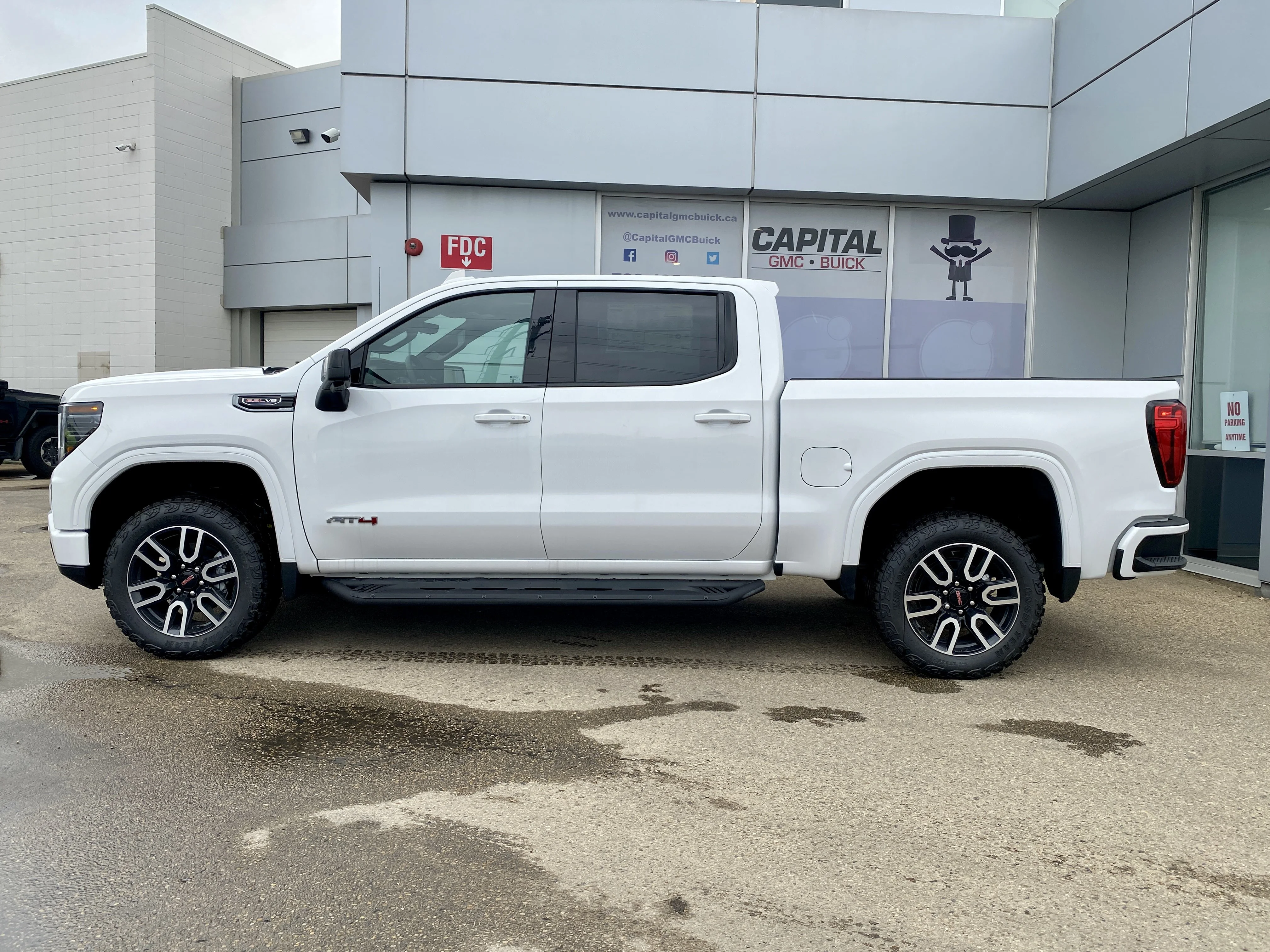 New 2026 Summit White GMC AT4 image 3