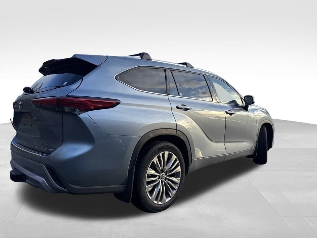 2022 Toyota Highlander Platinum - Photo 8