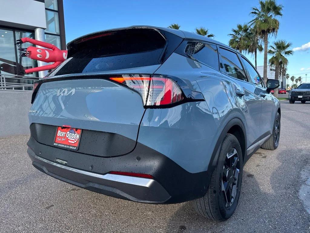 New 2027 Blue Kia S image 4