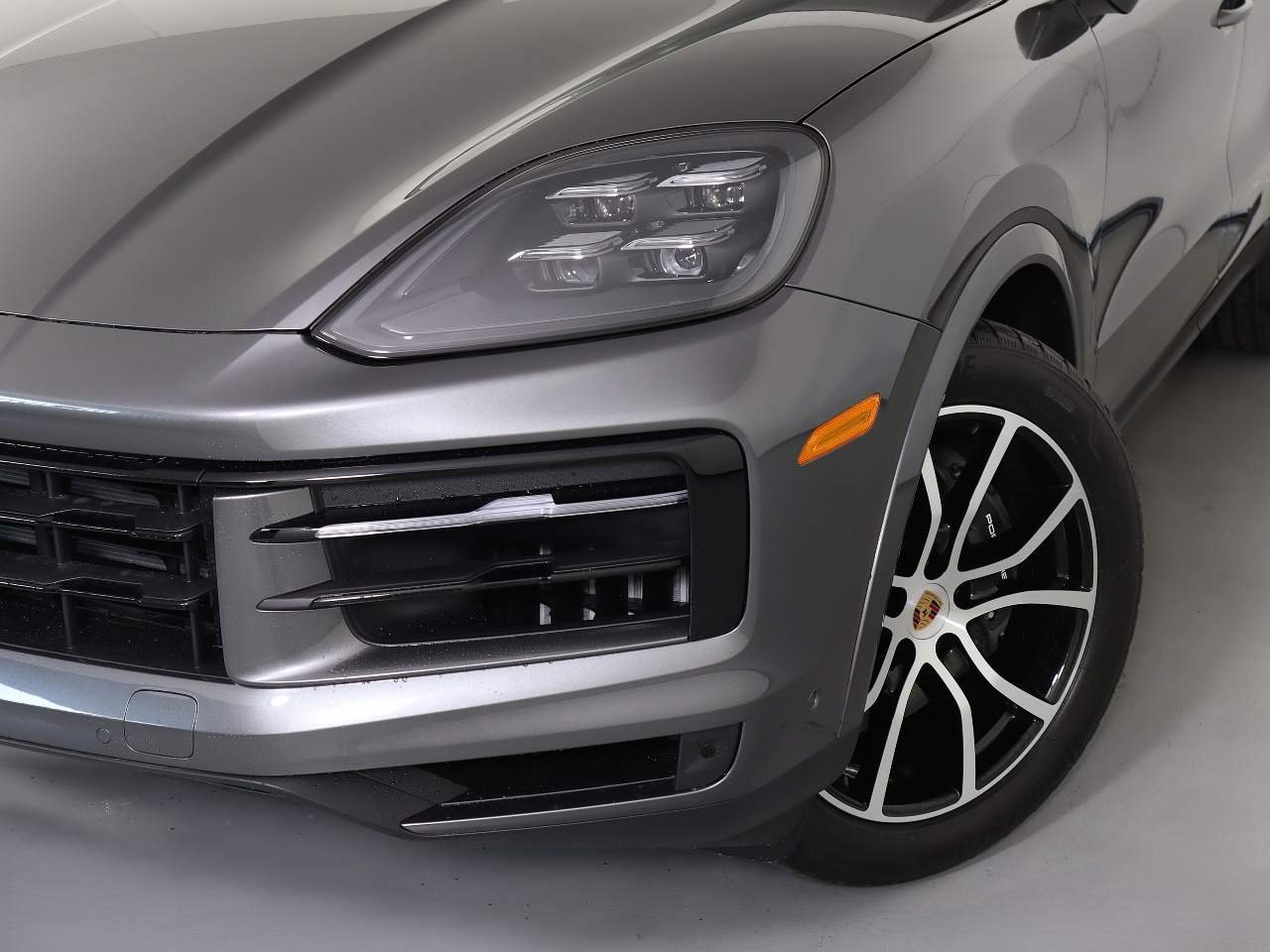 New 2026 Quartzite Grey Metallic Porsche  image 12