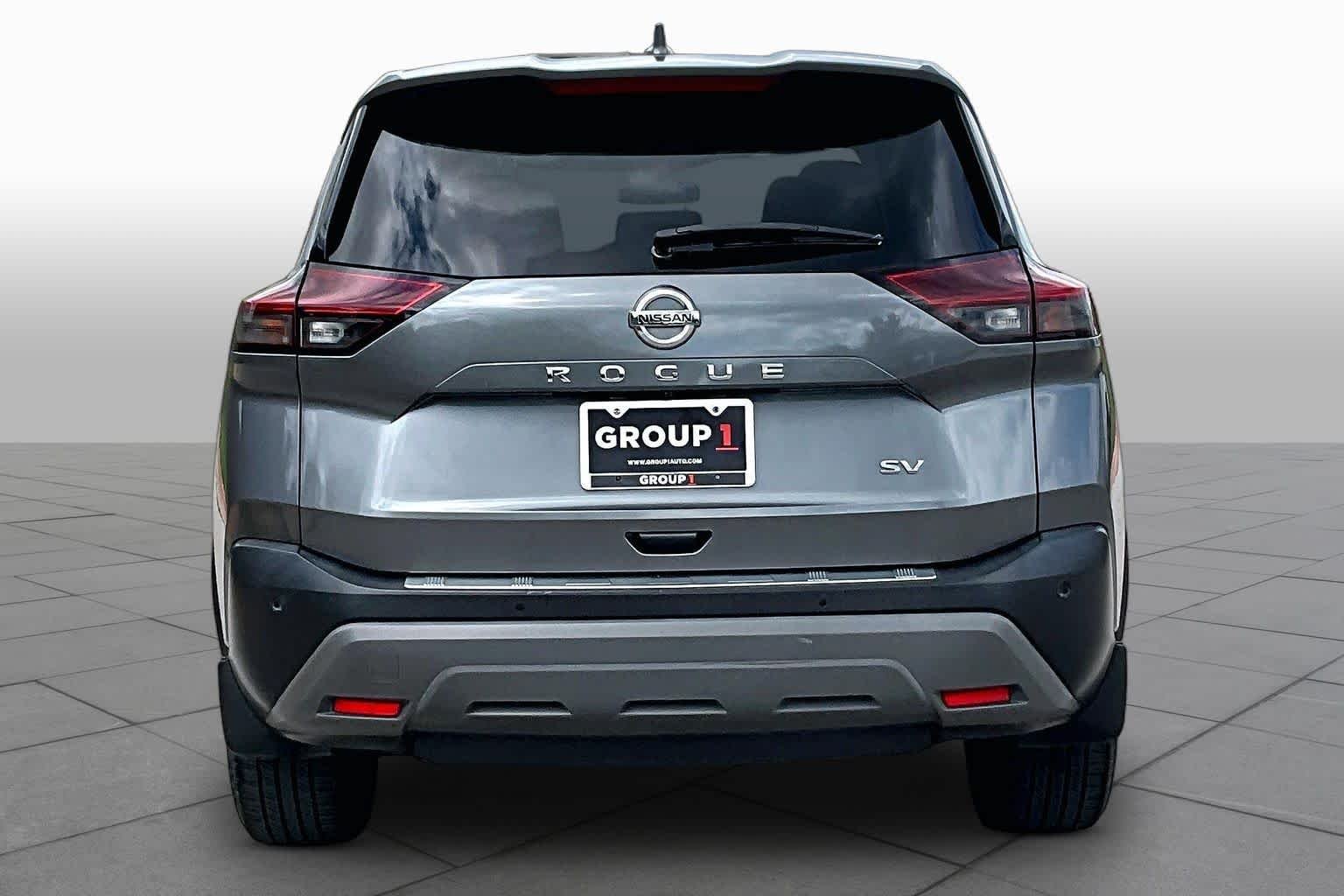 Used 2021 Gun Metallic Nissan SV image 5