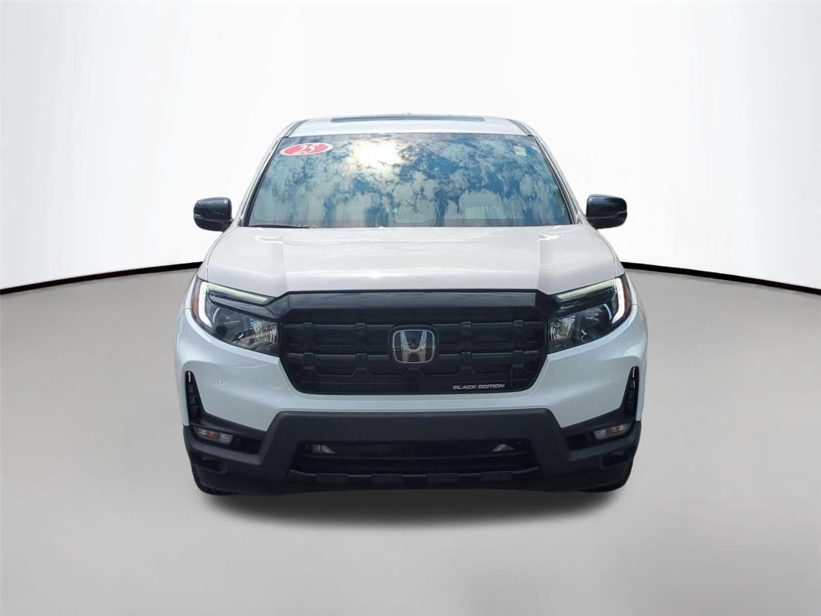 Used 2025 Platinum White Pearl Honda Black Edition image 8