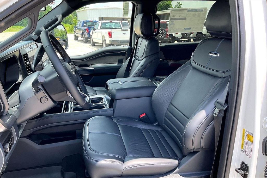 New 2026 Star White Metallic Tri-Coat Ford Platinum image 8