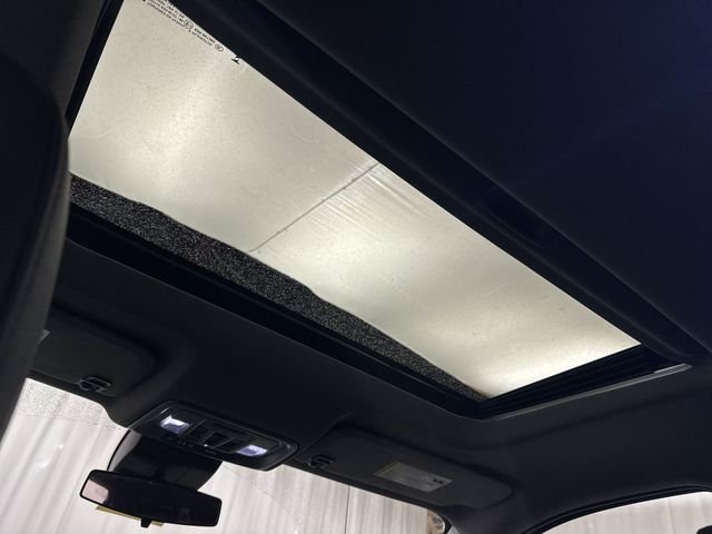 Used 2026 Silver GMC Elevation image 18