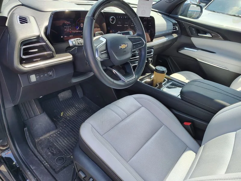 Used 2025 Black Chevrolet High Country image 11
