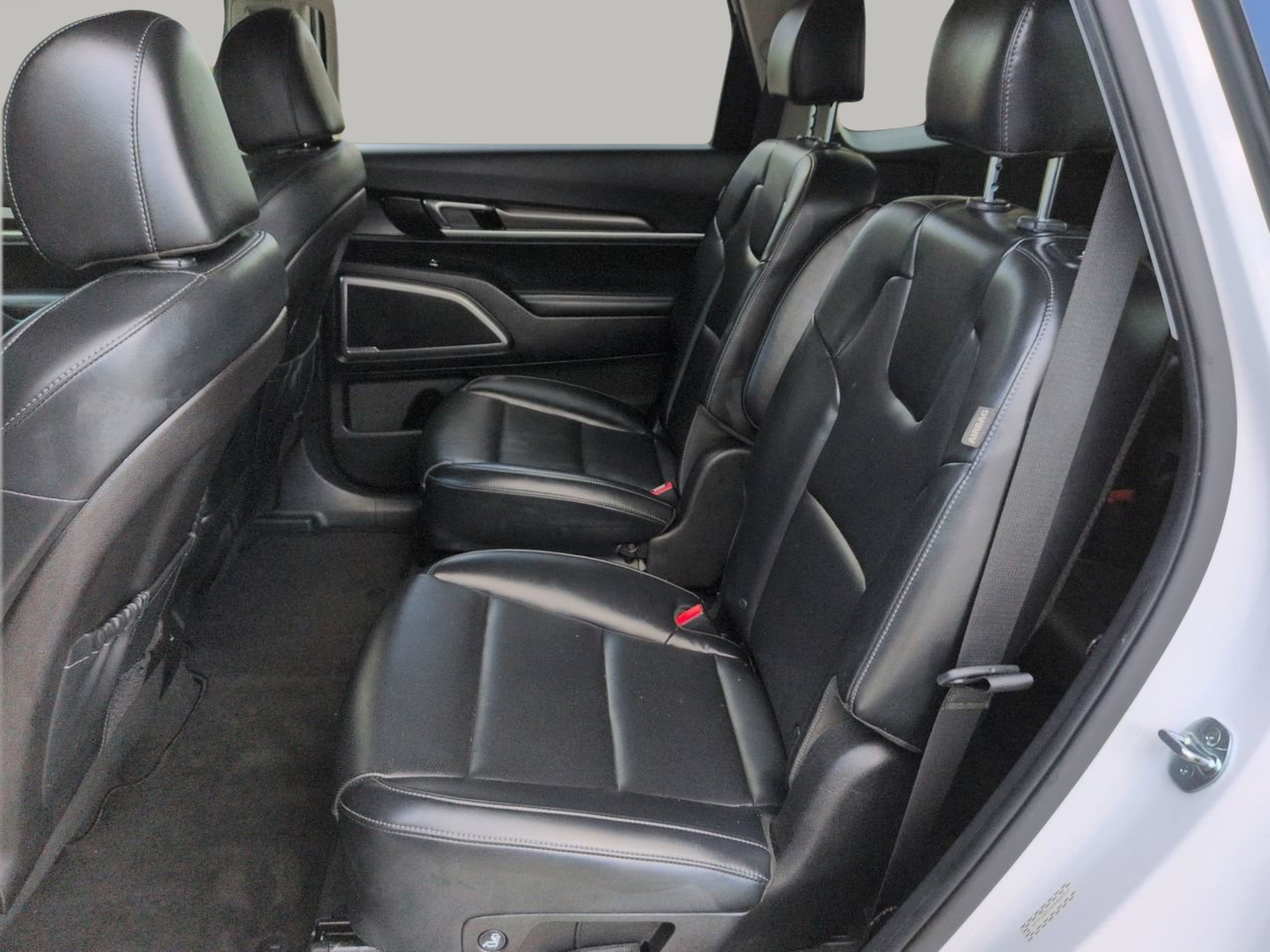 Certified Used 2024 Glacial White Pearl Kia S image 18