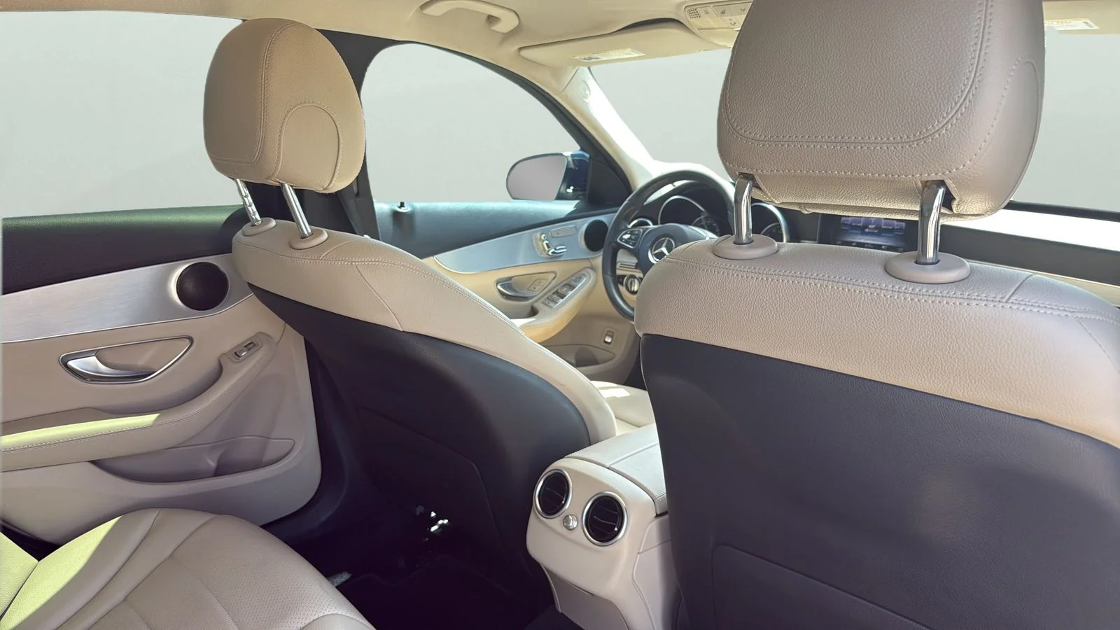 Used 2017  Mercedes-Benz C 300 image 24