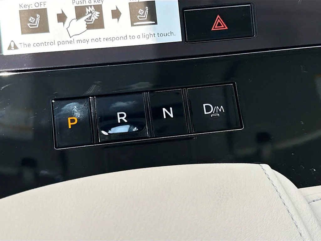 New 2026 RADIANT WHITE INFINITI Pure 2WD image 17