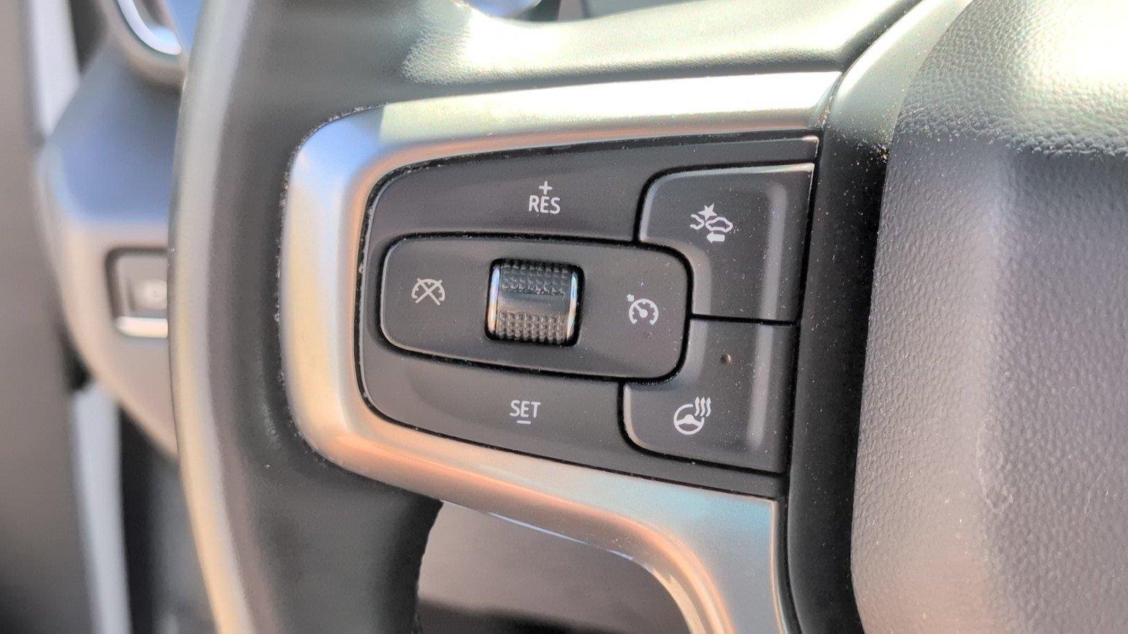 Used 2025 Summit White Chevrolet RST image 30