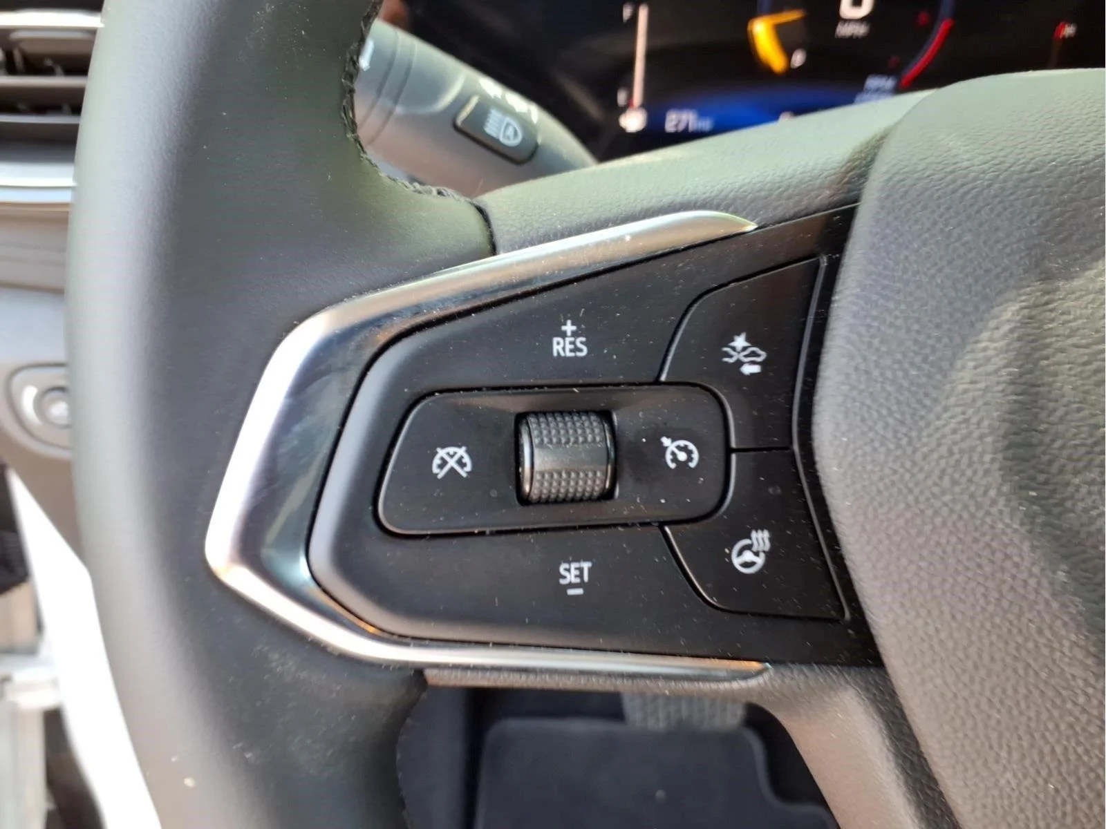 New 2026 Summit White Chevrolet LT image 19