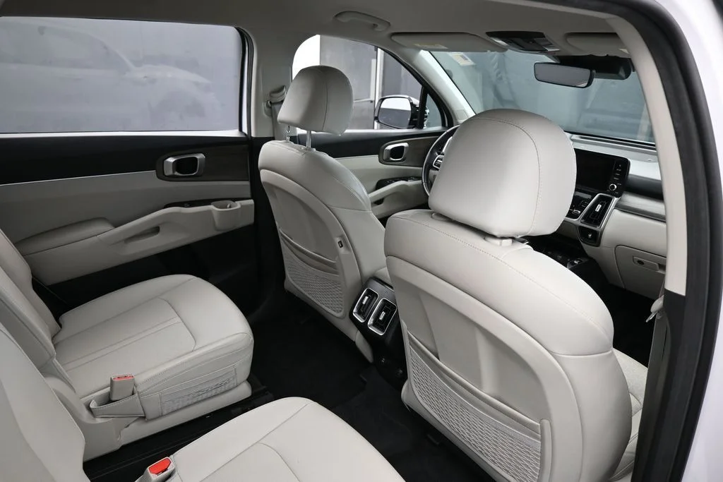 Used 2023 Glacial White Pearl Kia EX image 46