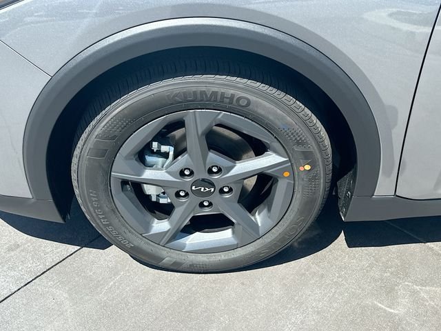 New 2026 Steel Gray Kia LXS image 30