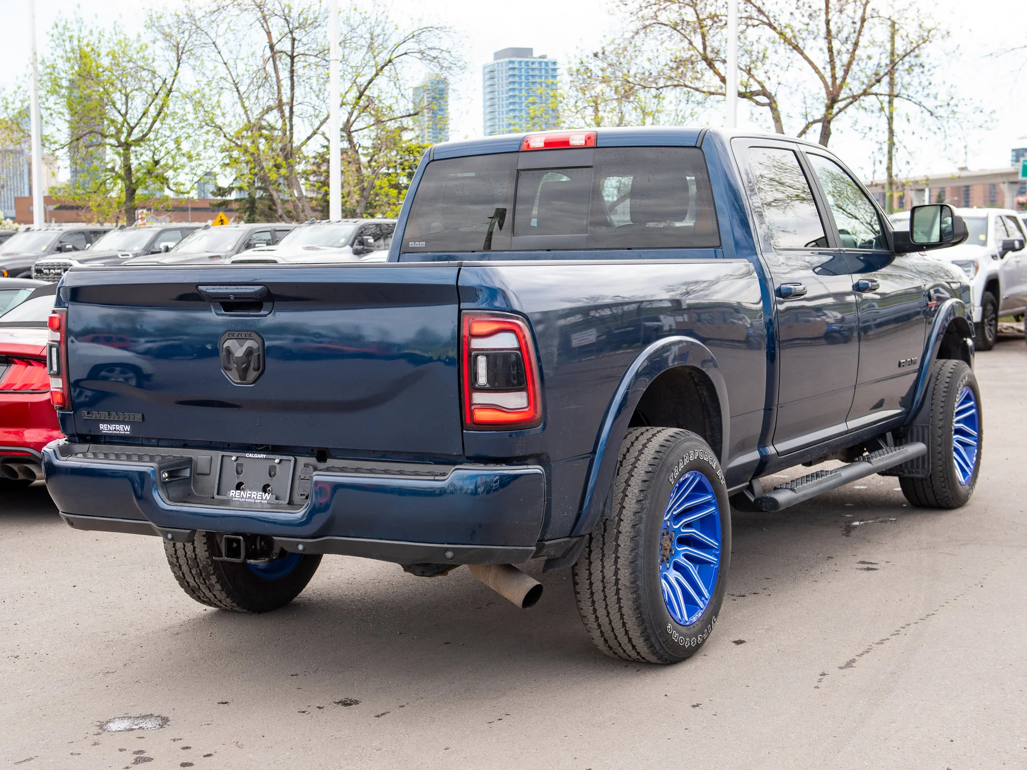 Used 2021 Blue RAM Laramie * Night Edition | Cummins Diesel | Rear Air Suspension | Harman/Kardon | Apple CarPlay image 17