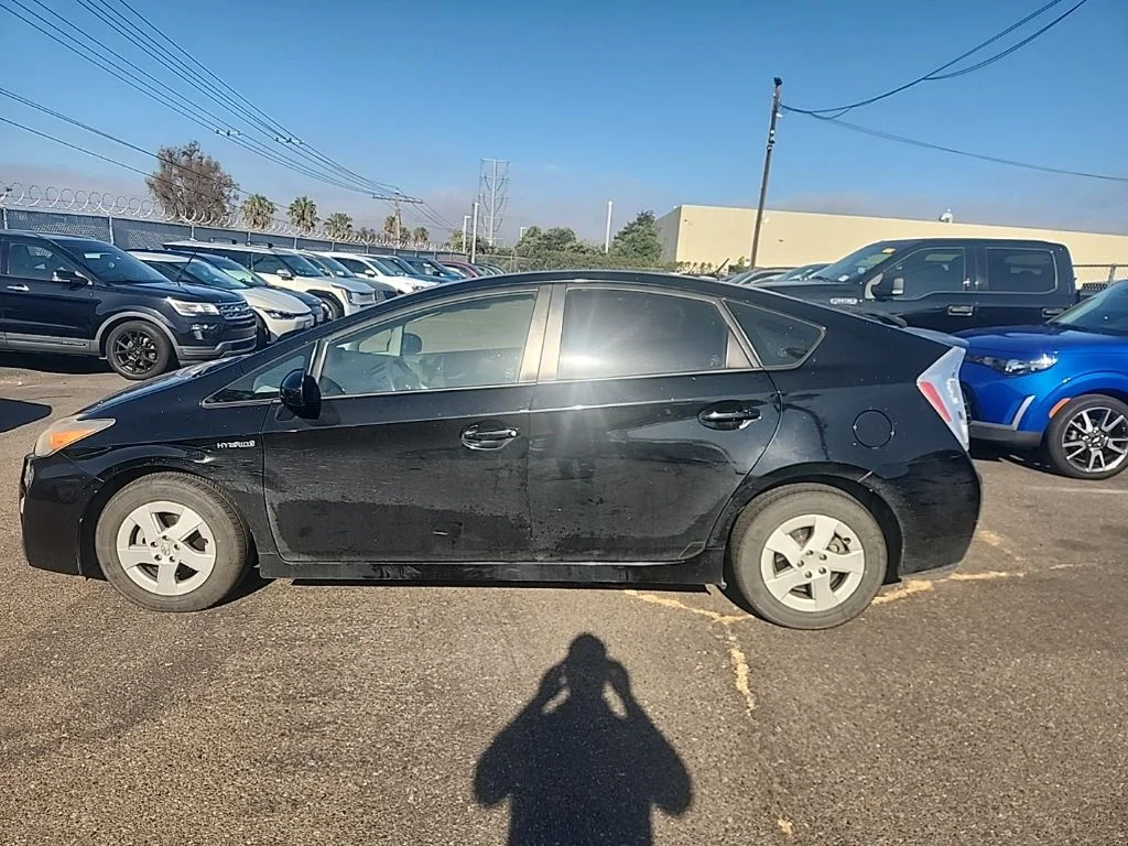 Used 2010 Black Toyota II image 10