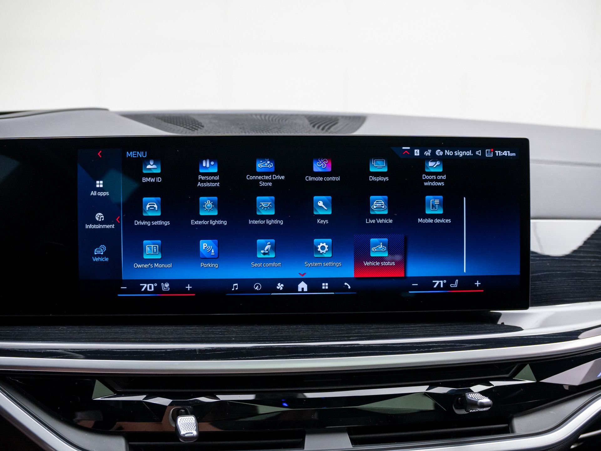 Used 2024 Black BMW M60i image 25
