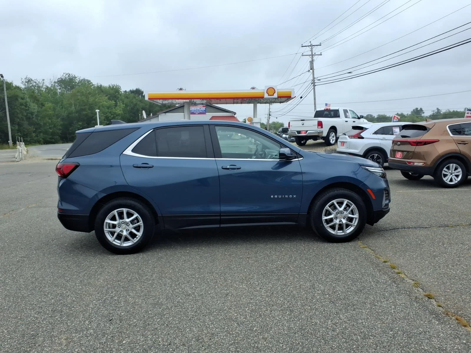 Used 2024 Lakeshore Blue Chevrolet LT image 4