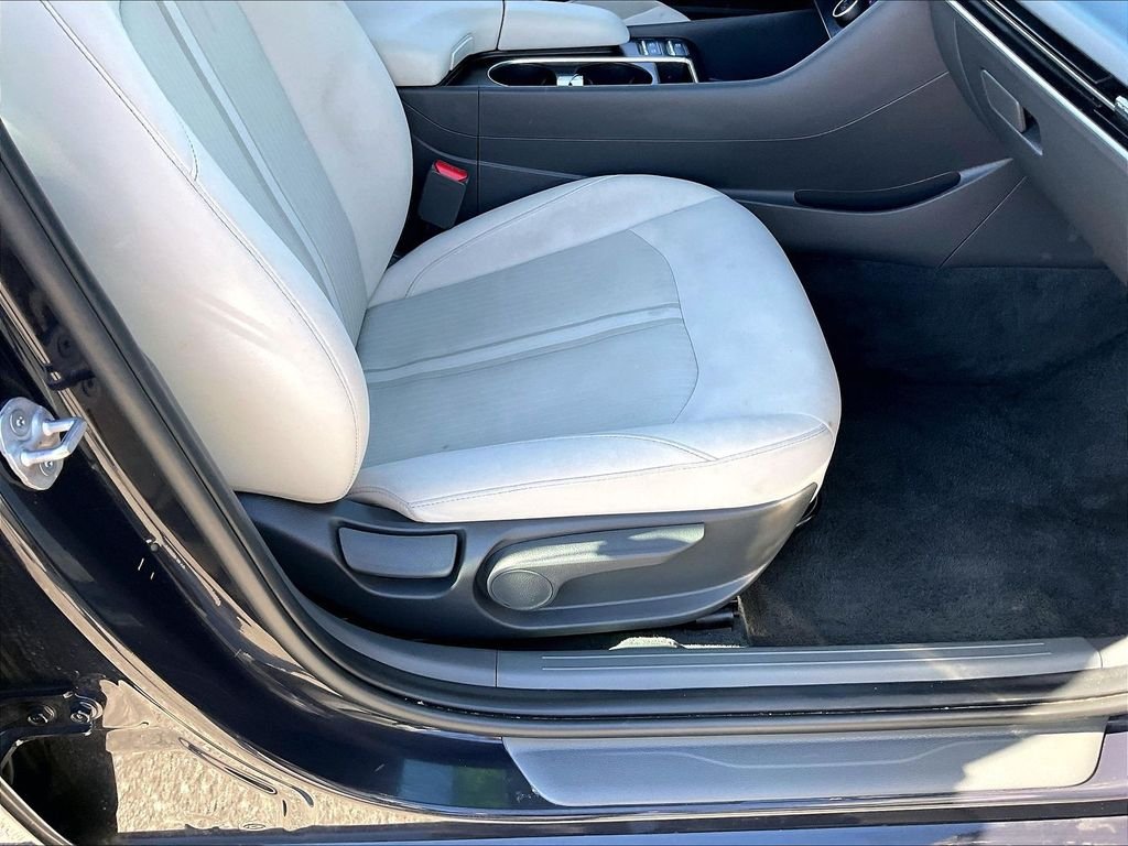 Used 2024 Carbon Blue Hyundai SEL image 34