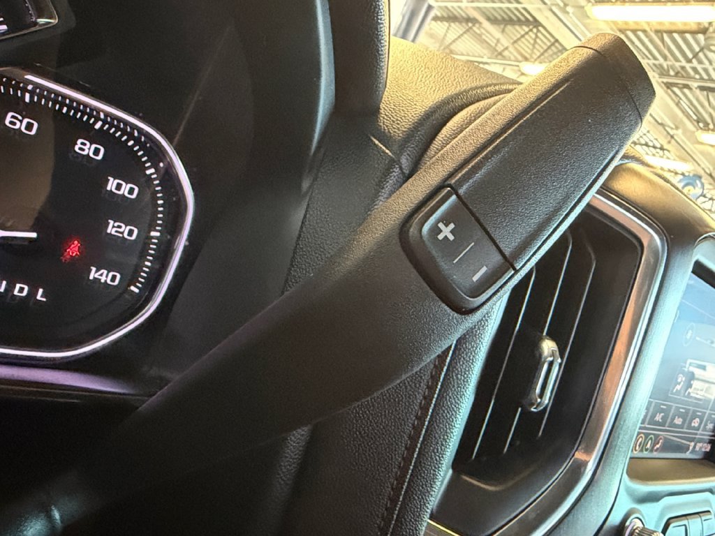 Used 2019 White GMC AT4 image 34
