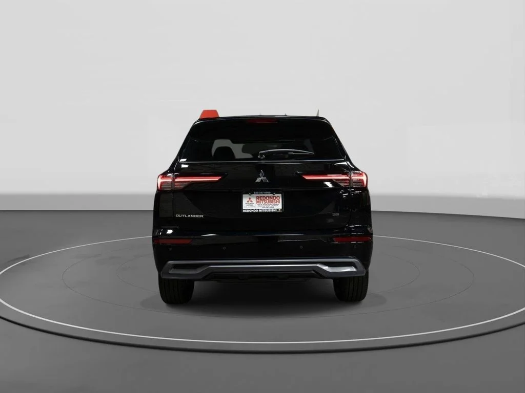 2026 Mitsubishi Outlander SE - Photo 7