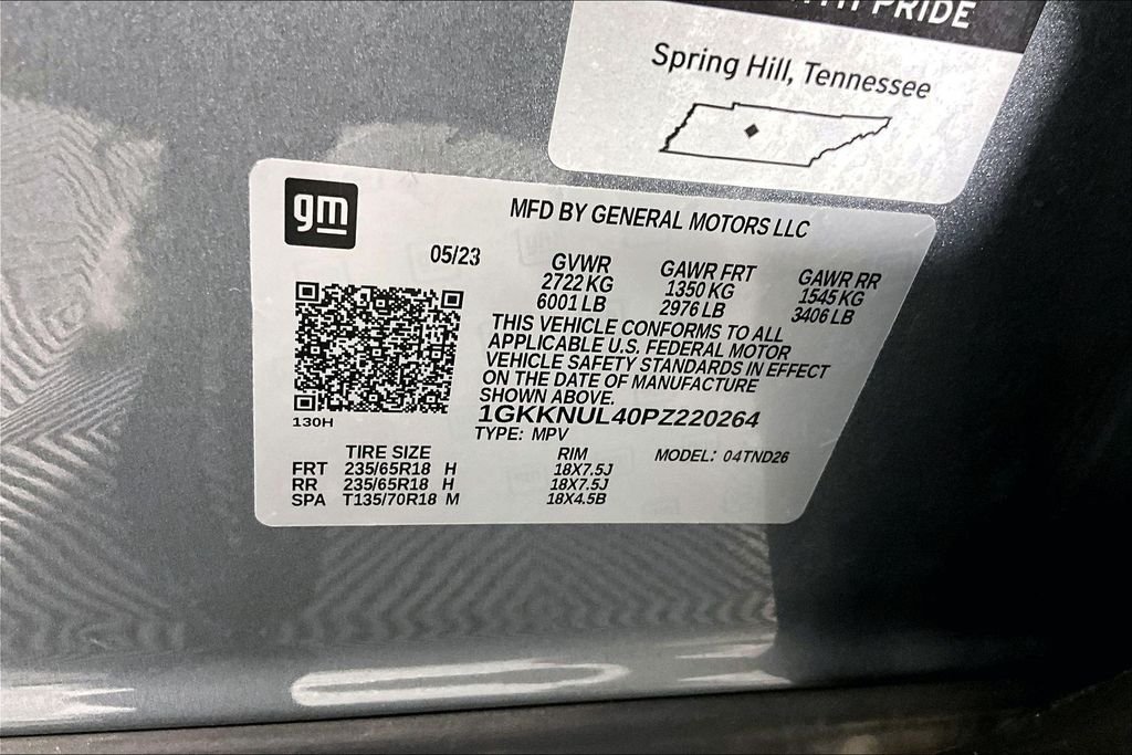 Used 2023 Silver GMC SLT image 17