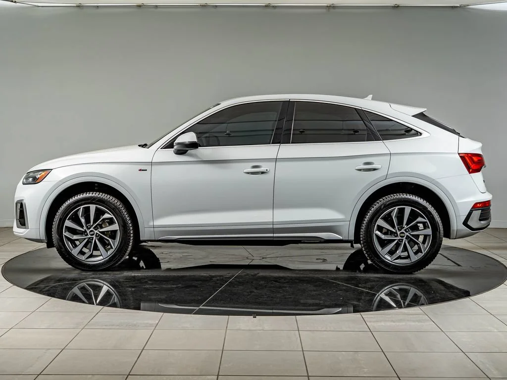 Used 2022 Glacier White Metallic Audi 45 S line Premium image 8