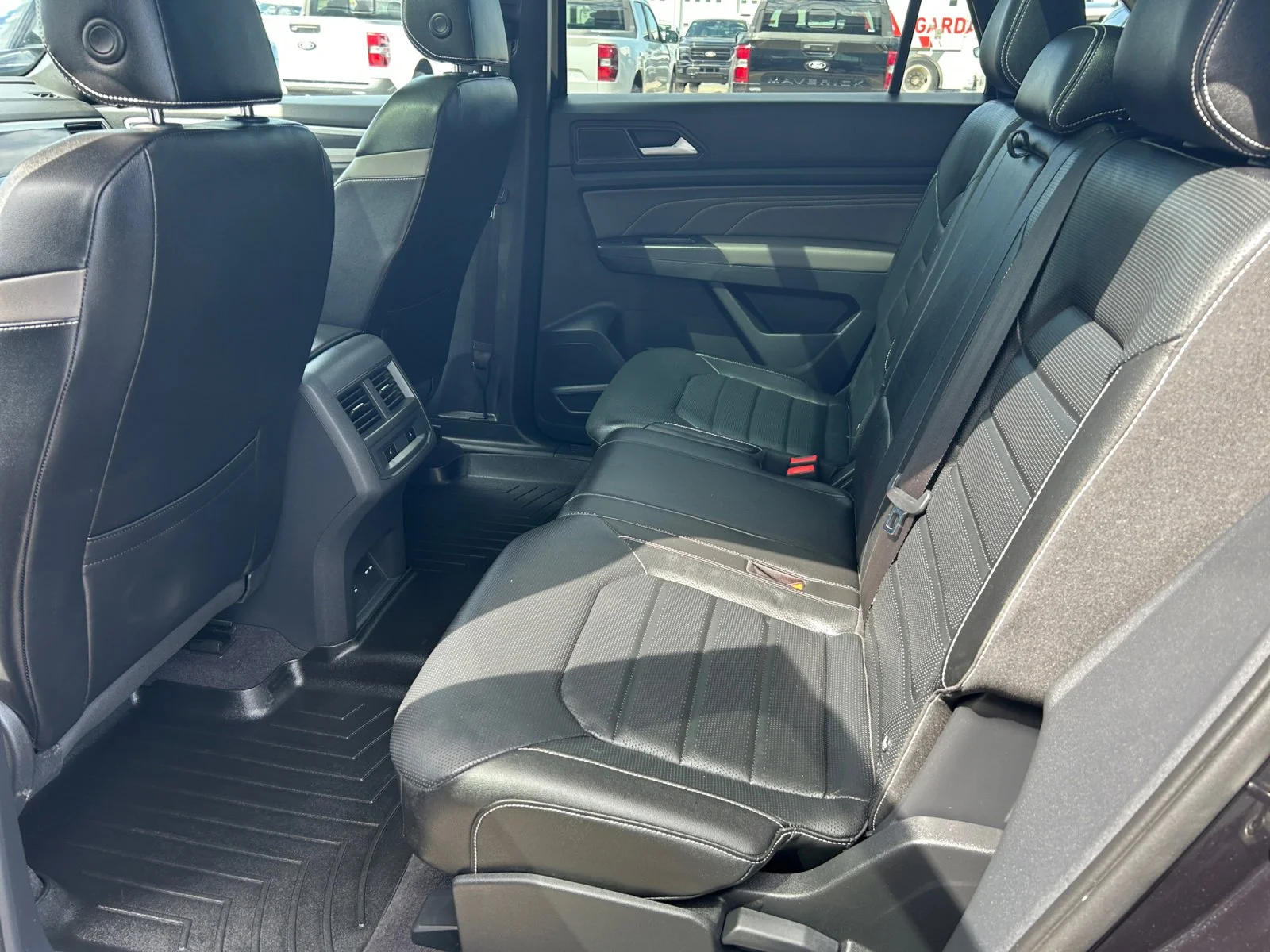 Used 2021 Black Volkswagen HIGHLINE image 19