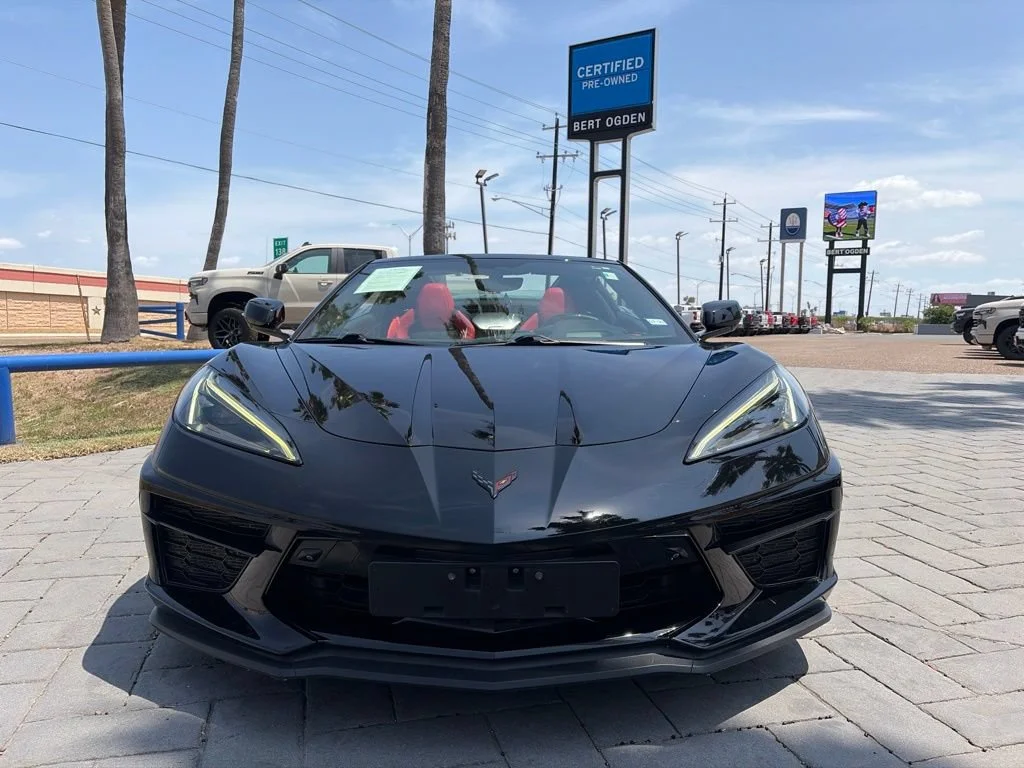 Used 2022 BLACK Chevrolet 3LT image 2