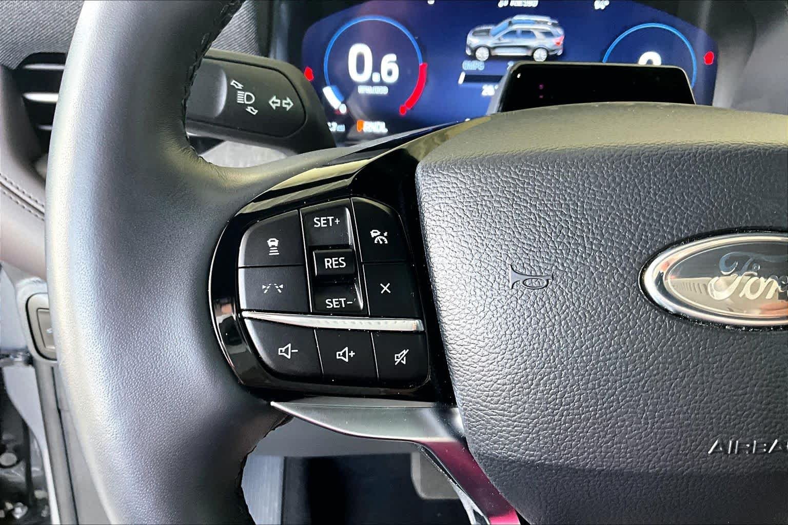 Used 2025 Carbonized Gray Metallic Ford Platinum image 24