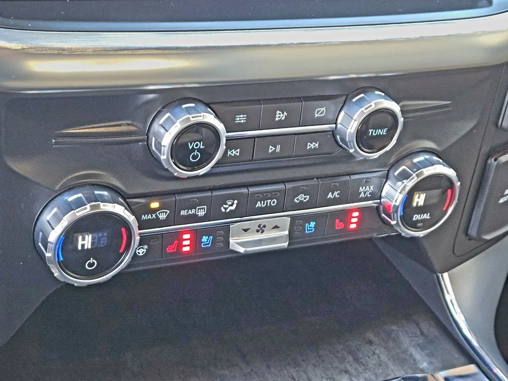 Used 2021  Ford Lariat image 20