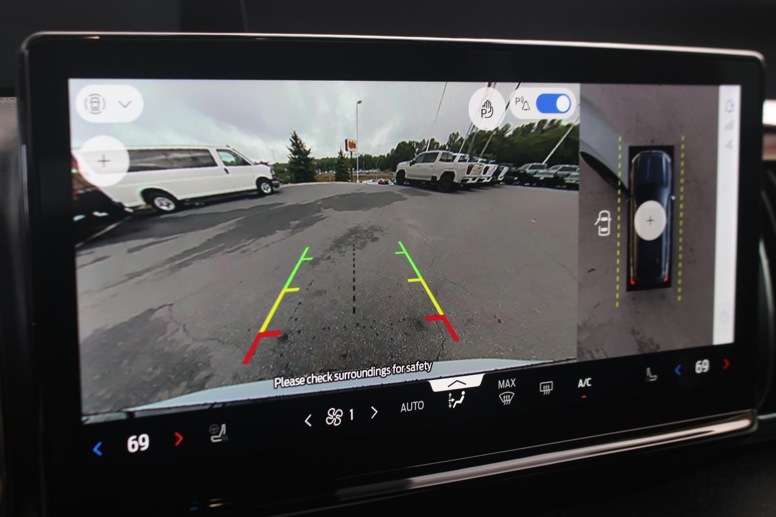 Used 2025 Space Silver Ford Tremor image 30