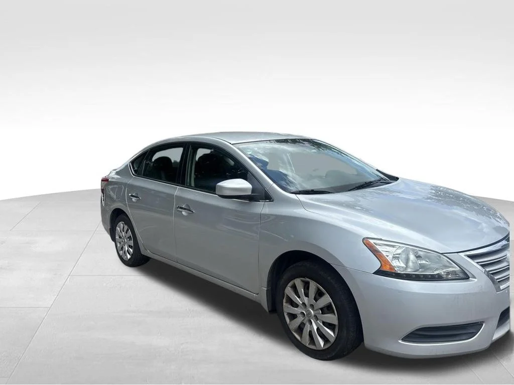 Used 2015 Silver Nissan S image 8